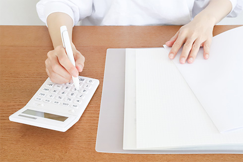 外壁塗装などの工事代金の支払いに「リフォームローン」をご利用頂けます。